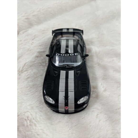 KINSMART DODGE VIPER GTS R DIECAST 1:36 TOY CAR - YEAR 2005 - Picture 1 of 12
